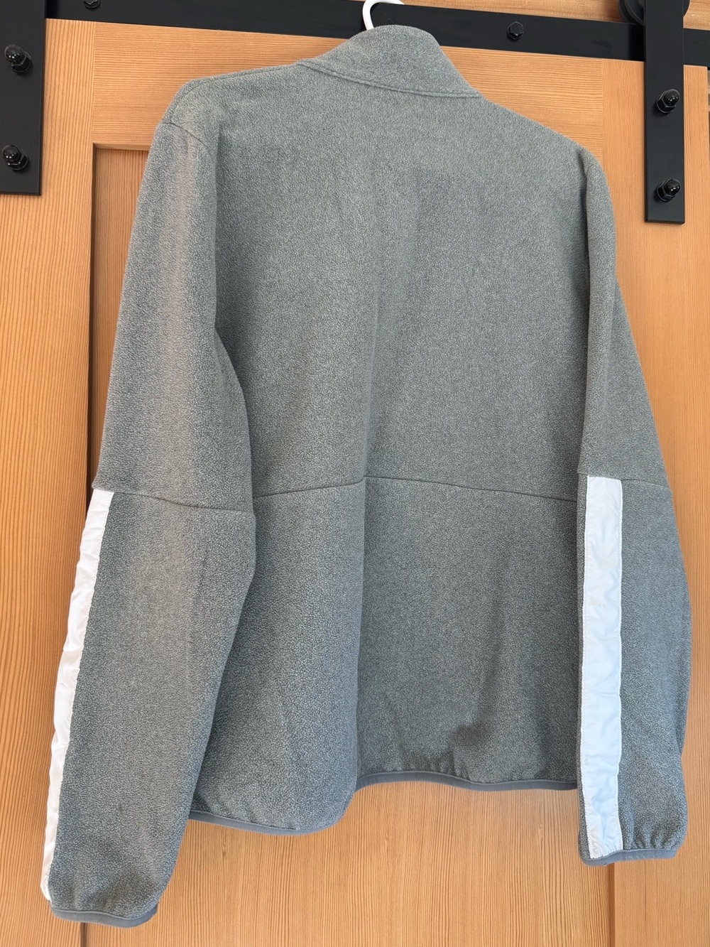 Nike Oregon Ducks Team Issue Gray Quarter-Zip Pullover Limited Edition Like New - Picture 3 of 3